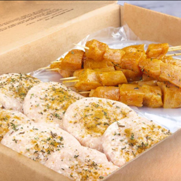 box-seasoned-chicken-mishkak-and-burger-box